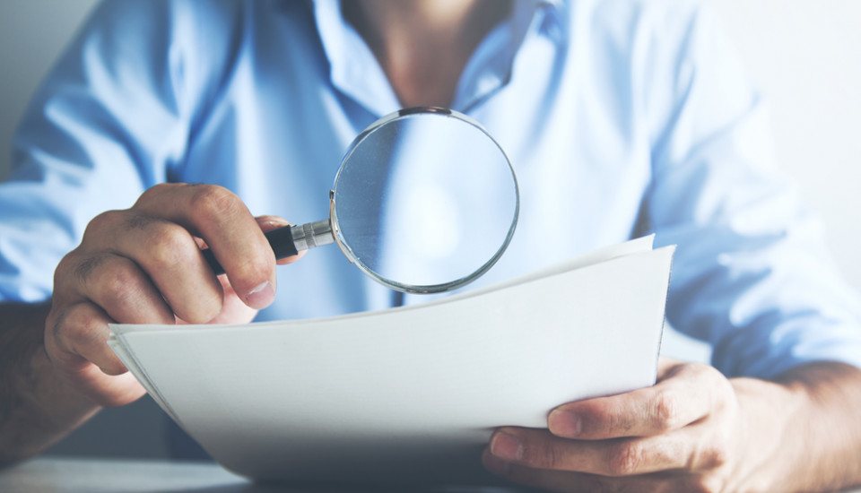 Loupe sur un document